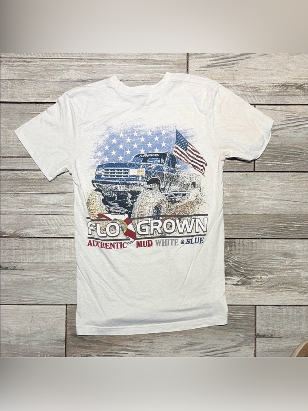 FLO GROWN Short Sleeve Crew Neck Tee small